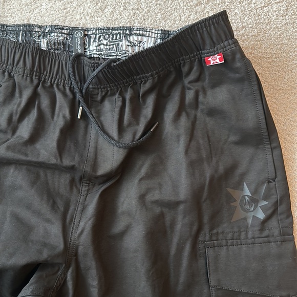 Volcom Streamlined Shell Cargo Pants - Picture 3 of 6